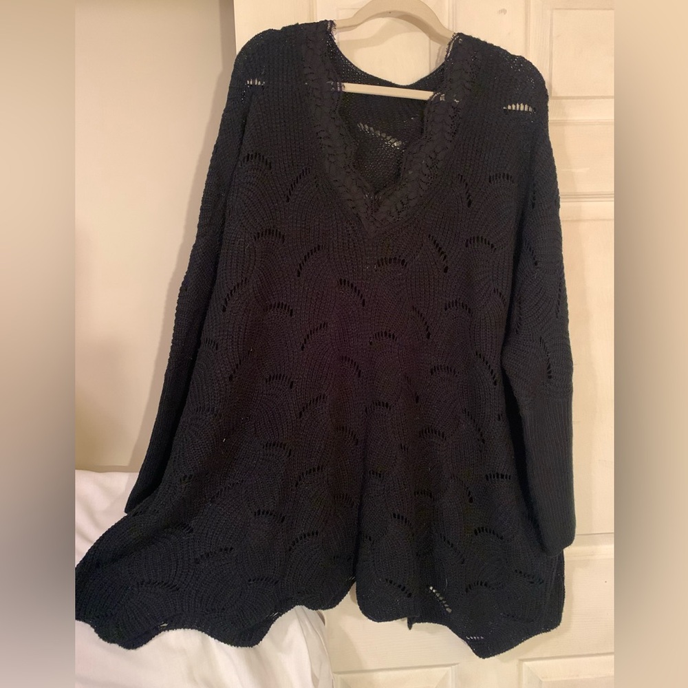 SHEIN Black V-Neck Sweater